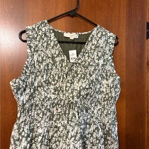 NWT Loft green Floral peplum Sleeveless Top